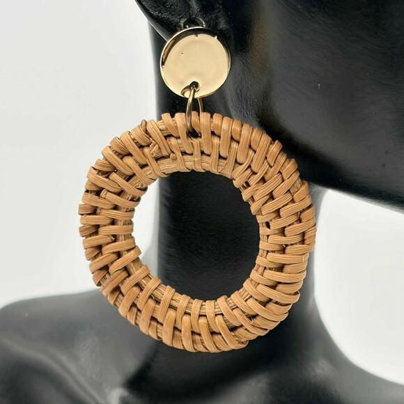 Tan Boho Straw Earrings - Picture 1 of 3